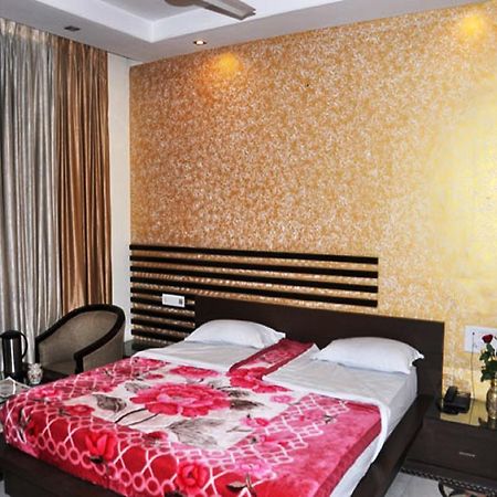 Hotel Aashish Dźajpur Zewnętrze zdjęcie